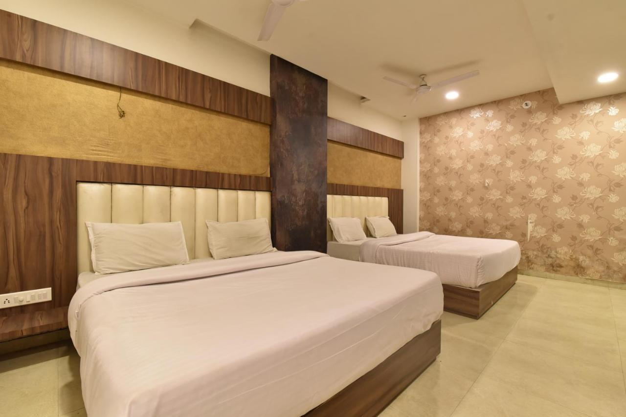 Rohera Hotel Lord Krishna المظهر الخارجي الصورة